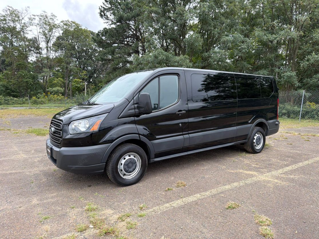 ford transit wagon 2018 1FBZX2ZM8JKA71056 image ford transit wagon 2018 1FBZX2ZM8JKA71056 image